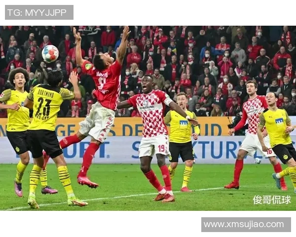 聚焦足球球星热身动作解析全面提升赛前身体状态与竞技表现