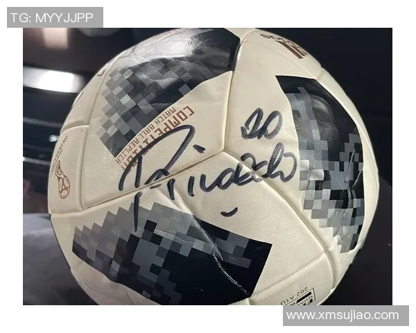 足球明星与记者的心动传递在赛场与镜头背后书写的爱情篇章