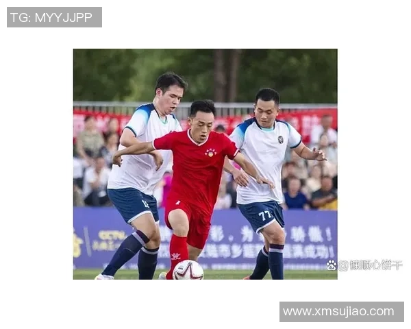 足球球星人偶真实还原收藏展示魅力与球迷热情互动